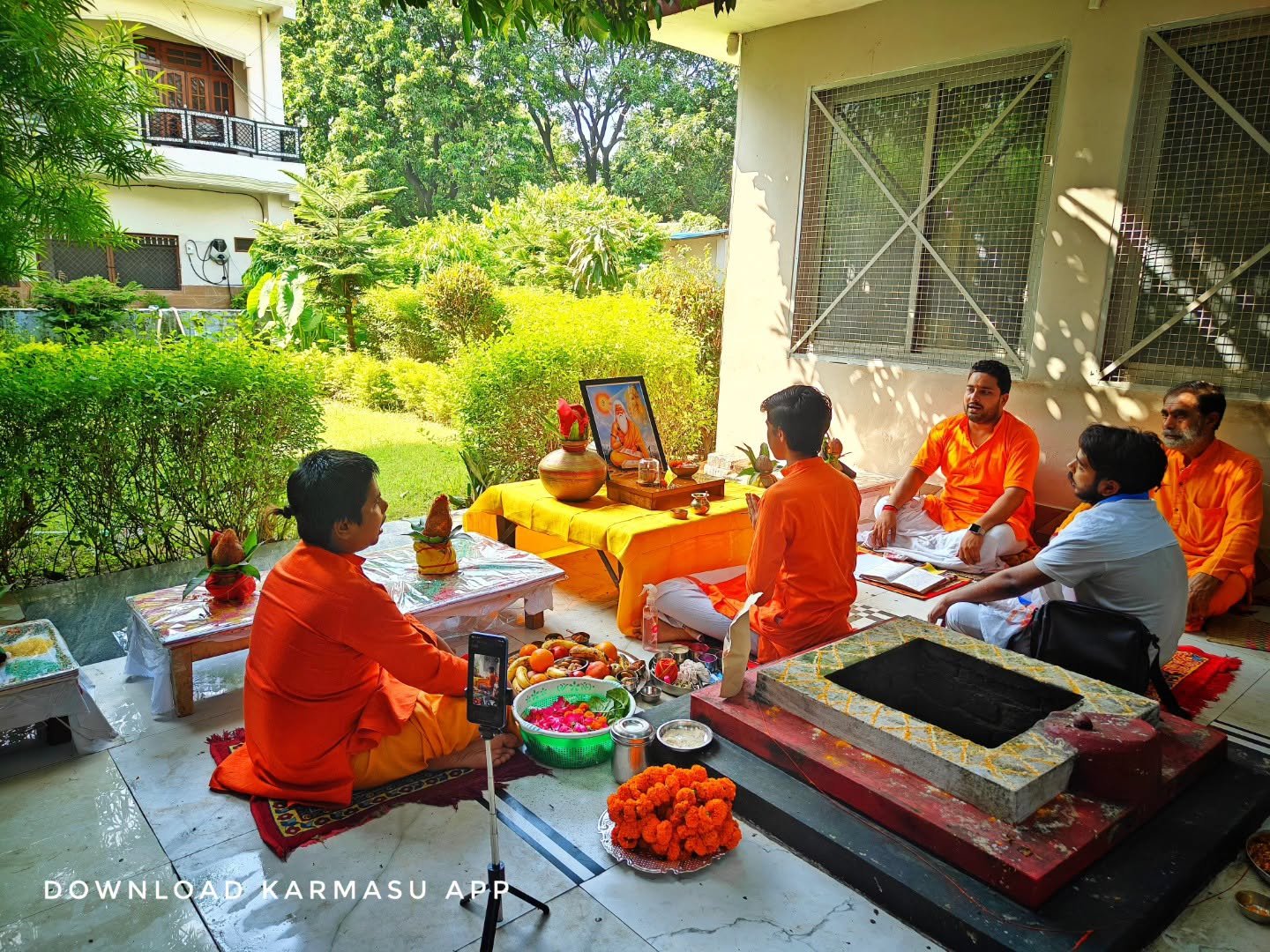 वैदिक ब्राह्मणों द्वारा हवन एवं पूजन